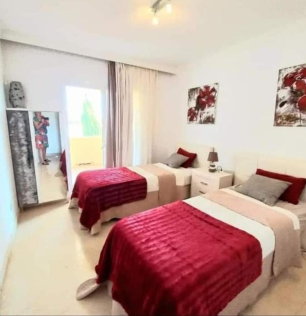 Bedroom, With A Share Bathroom In A Bed And Breakfast Place Málaga Extérieur photo