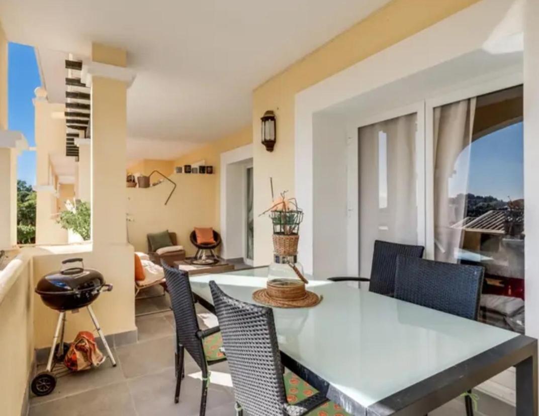 Bedroom, With A Share Bathroom In A Bed And Breakfast Place Málaga Extérieur photo