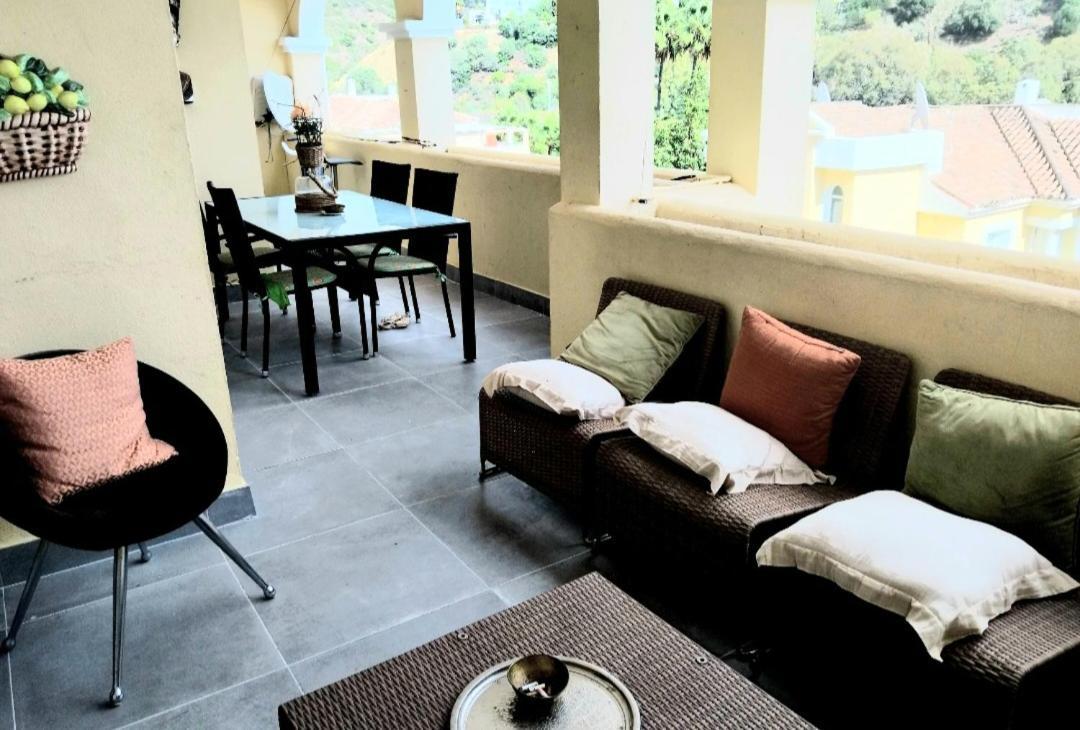 Bedroom, With A Share Bathroom In A Bed And Breakfast Place Málaga Extérieur photo